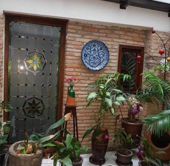 هتل Pensión Alfin