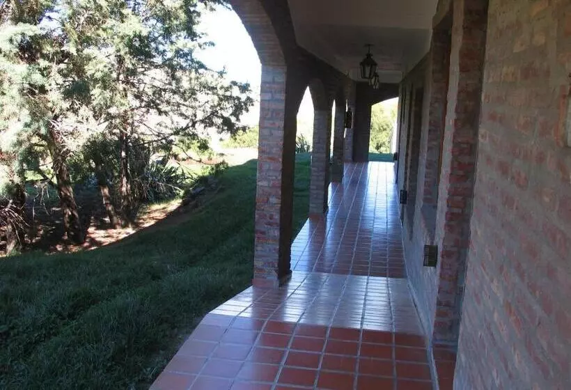 Hotelli The Paradise