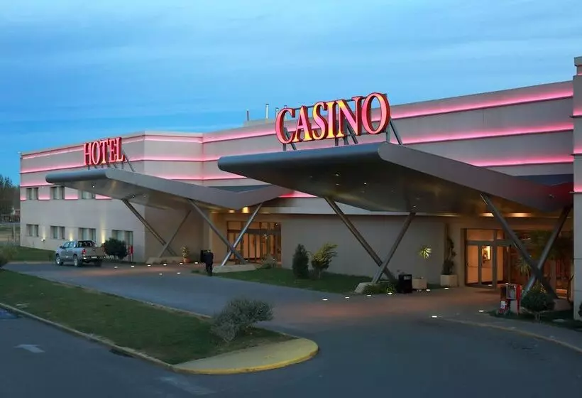 هتل Y Casino Del Rio General Roca