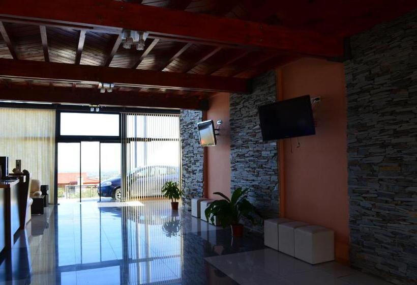 Rahuen Hotel/restaurant