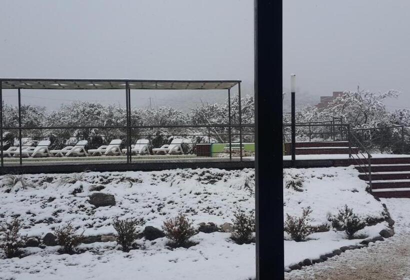 Rahuen Hotel/restaurant