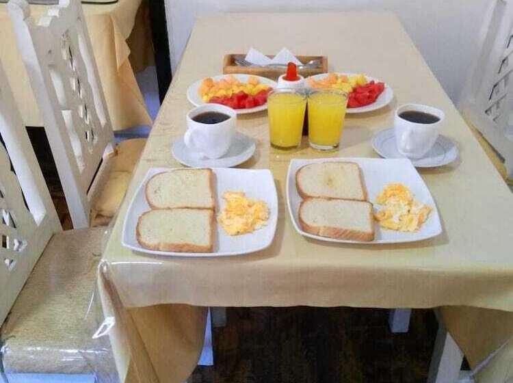 Galapagos Natural Life Hostel