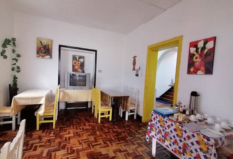 Galapagos Natural Life Hostel