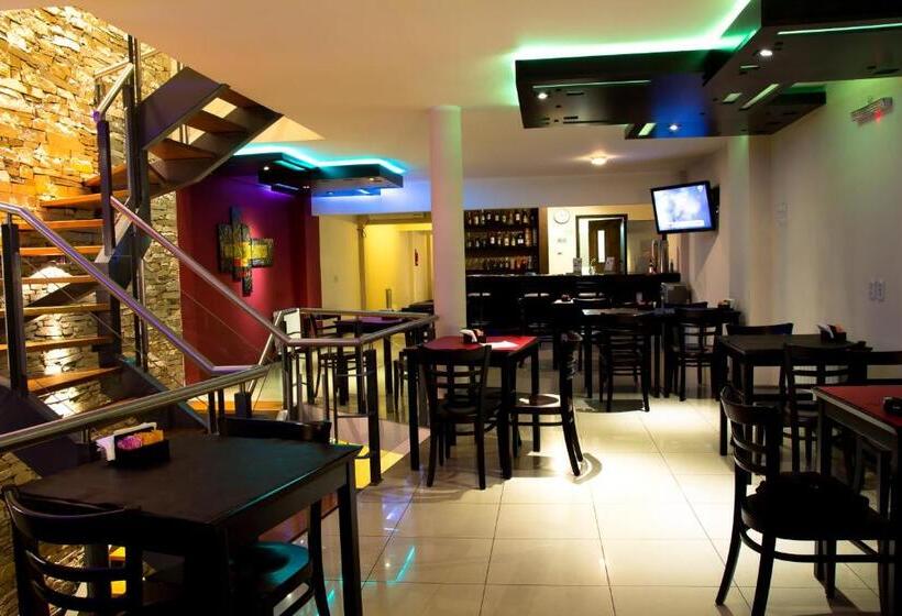 هتل Aires De Tandil