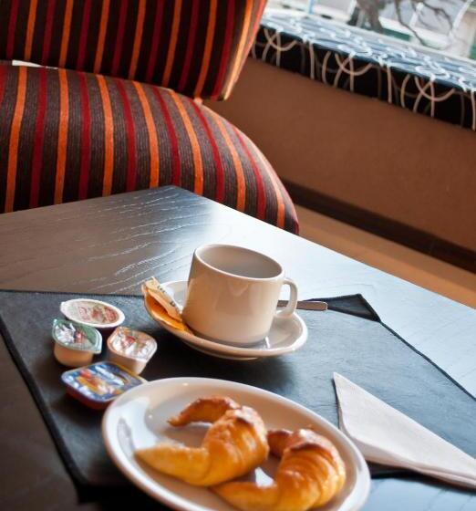 هتل Aires De Tandil