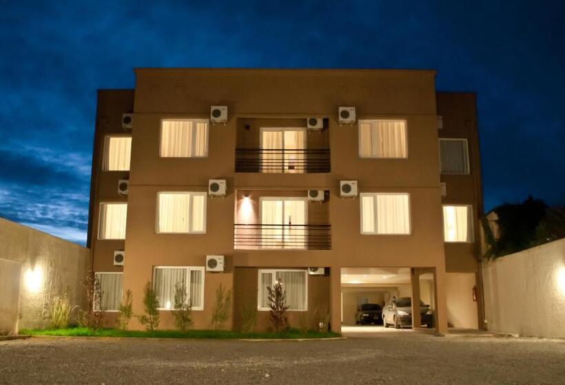 هتل Aires De Tandil