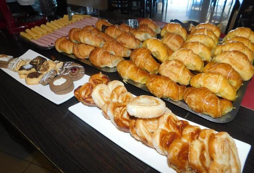 هتل Aires De Tandil