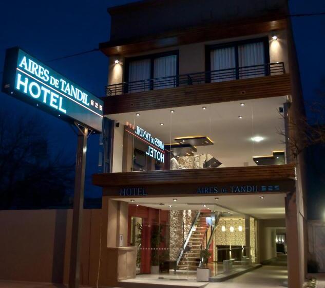 هتل Aires De Tandil