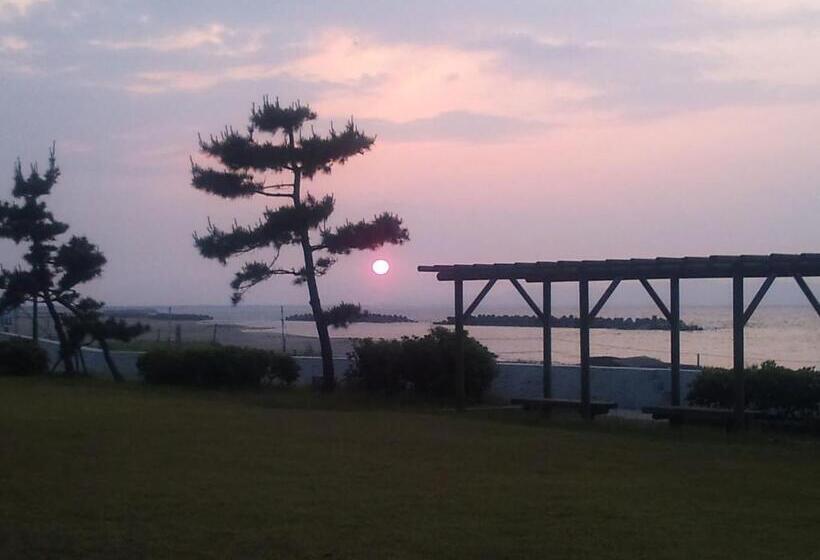 בית מלון כפרי Bay Side Square Kaike