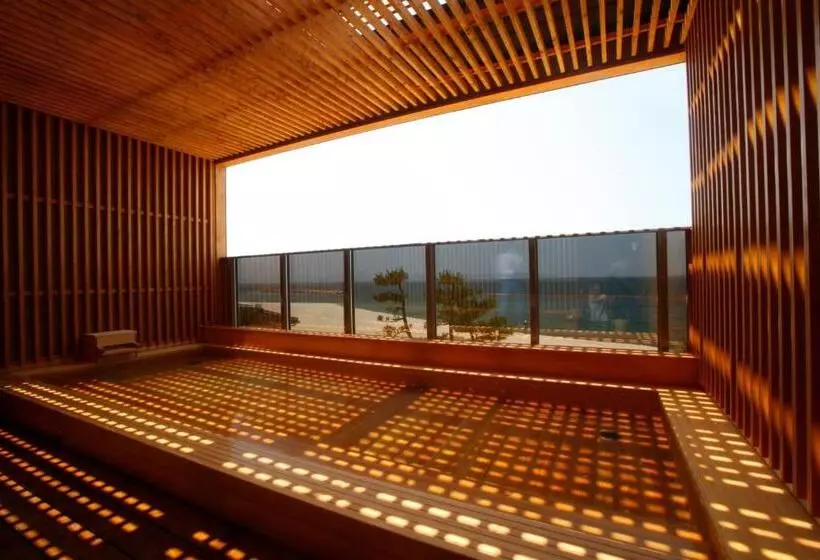 Hotelli Bay Side Square Kaike