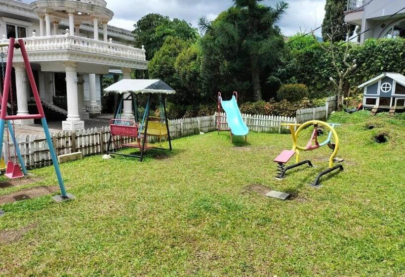 בית מלון כפרי Rizen Premiere