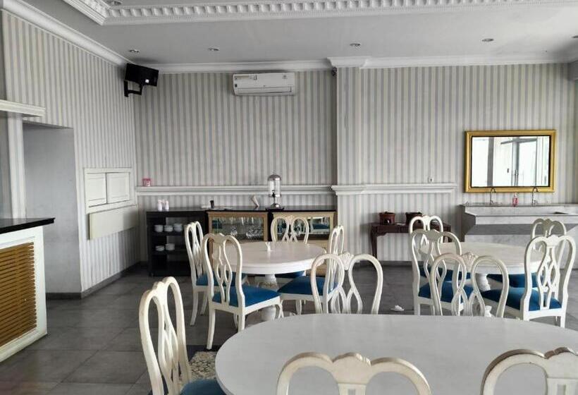 בית מלון כפרי Rizen Premiere