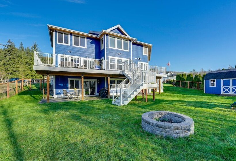 Stunning Mount Vernon Home W/ Big Lake Views!