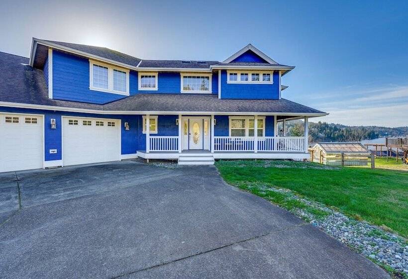 Stunning Mount Vernon Home W/ Big Lake Views!