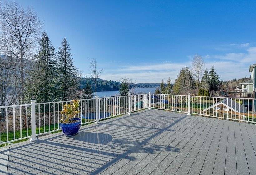 Stunning Mount Vernon Home W/ Big Lake Views!