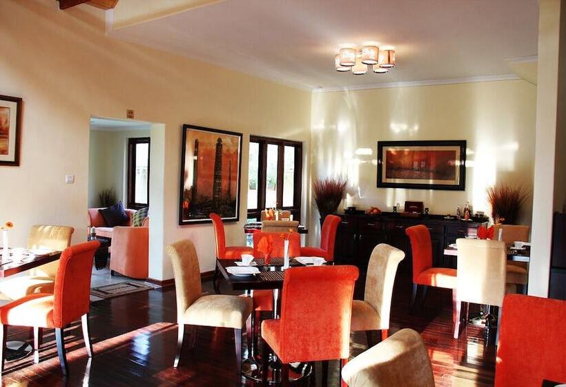 تختخواب و صبحانه Kia Ora Lodge