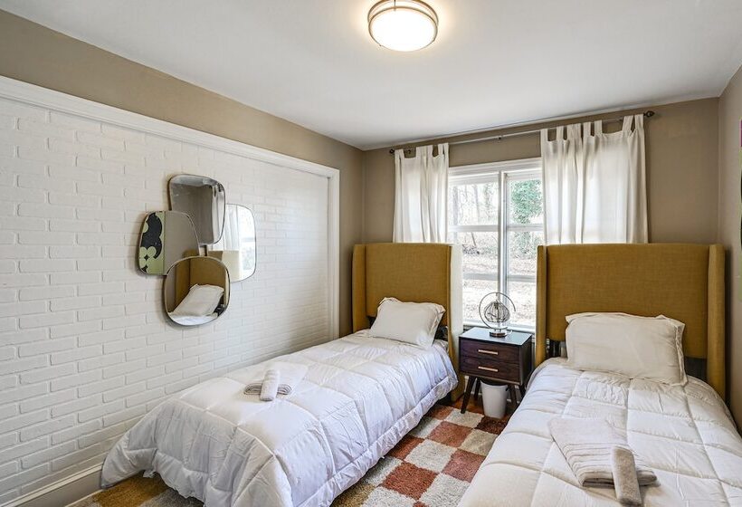 Greenville Home W/ Private Pool: 7 Mi To Downtown