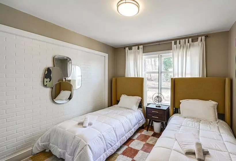 Greenville Home W/ Private Pool: 7 Mi To Downtown
