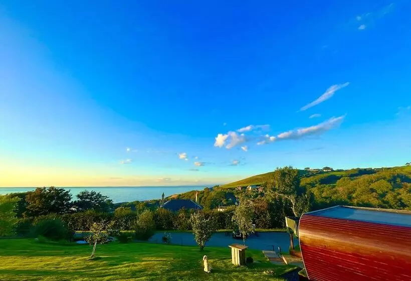 Hotelli The Pod & Cwtch Luxury Accommodation