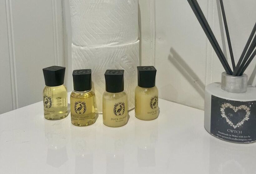 酒店 The Pod & Cwtch Luxury Accommodation