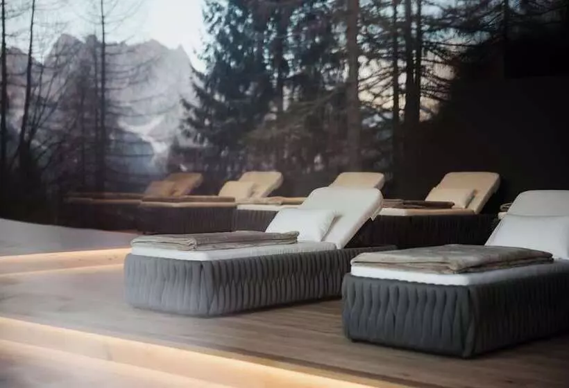 Hotelli Tofana Cortina