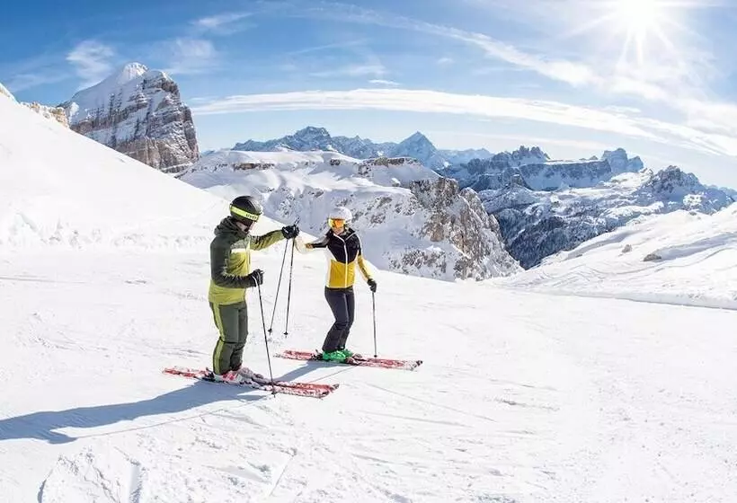 Hotelli Tofana Cortina