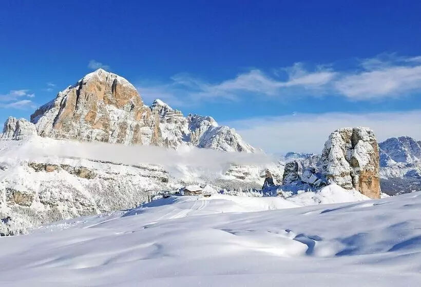 Hotelli Tofana Cortina