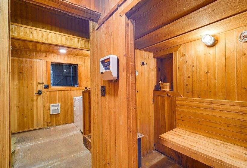 Klamath Falls Cabin W/ Private Sauna & Fire Pit!