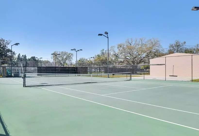 Lakeland Retreat W/ Private Pool & Yard Games!