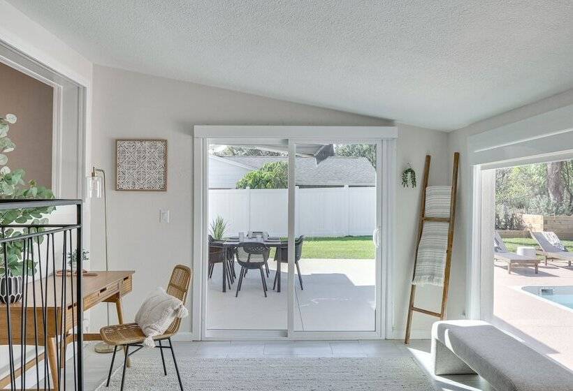 Lakeland Retreat W/ Private Pool & Yard Games!