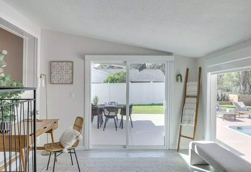 Lakeland Retreat W/ Private Pool & Yard Games!