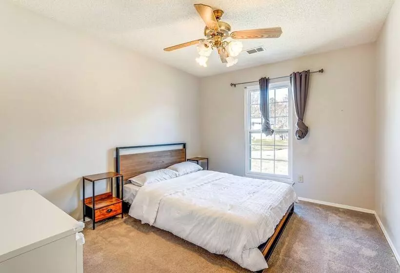 Minimalist Alpharetta Home W/ Balcony Near Atlanta