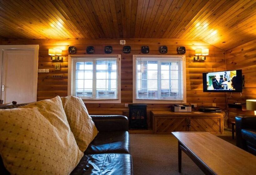 Mountain View 3 Bed Log Cabin