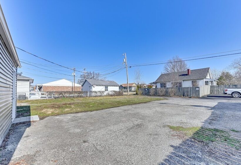 7 Mi To Louisville: Pet Friendly New Albany Home