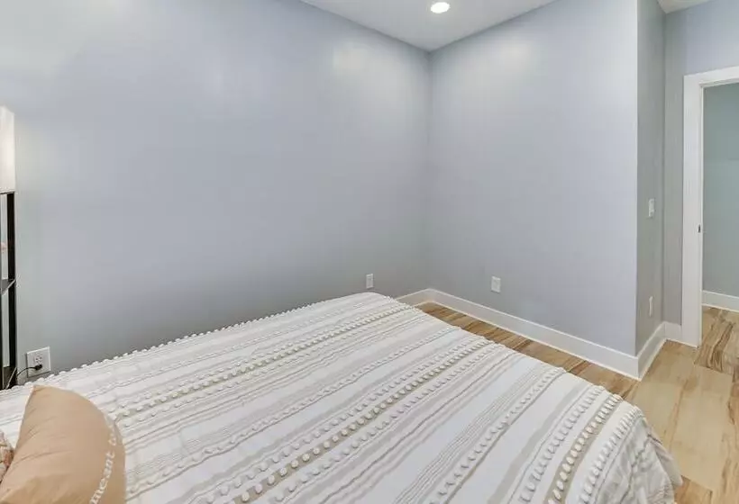 7 Mi To Louisville: Pet Friendly New Albany Home