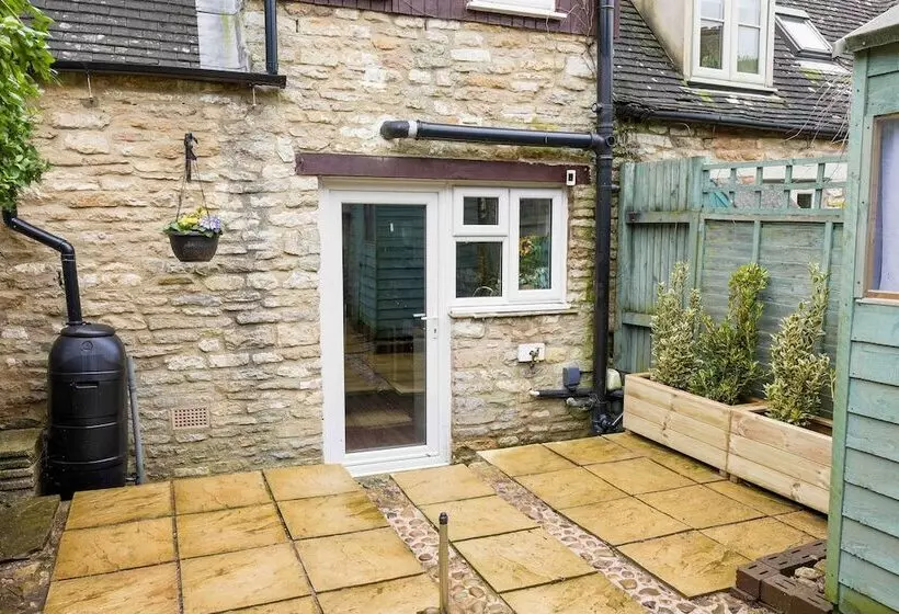 Cosy 1 Bedroom Cottage In The Cotswolds