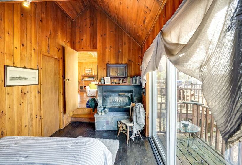 Pet Friendly Cabin Overlooking Sleepy Hollow Lake