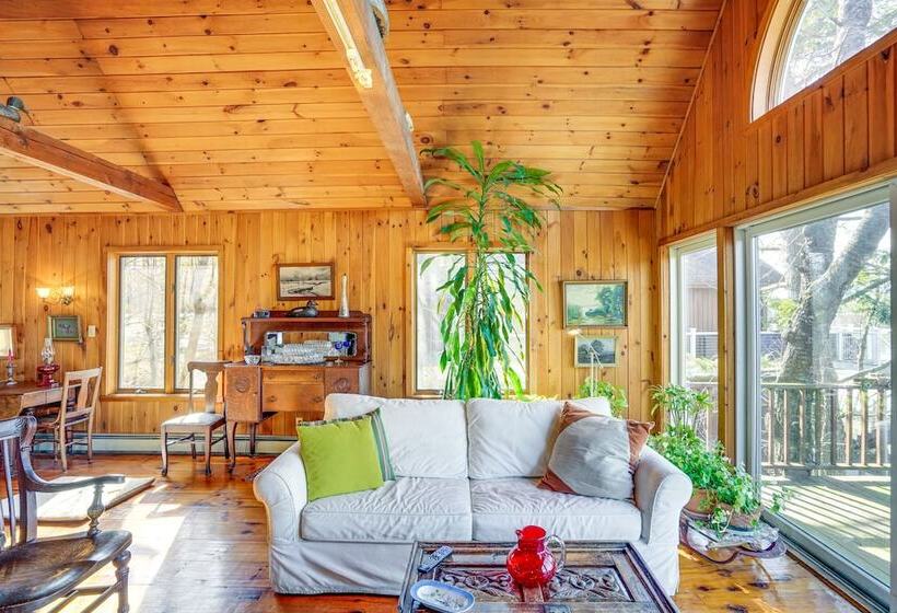 Pet Friendly Cabin Overlooking Sleepy Hollow Lake