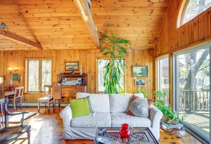 Pet Friendly Cabin Overlooking Sleepy Hollow Lake