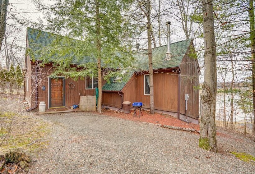 Pet Friendly Cabin Overlooking Sleepy Hollow Lake