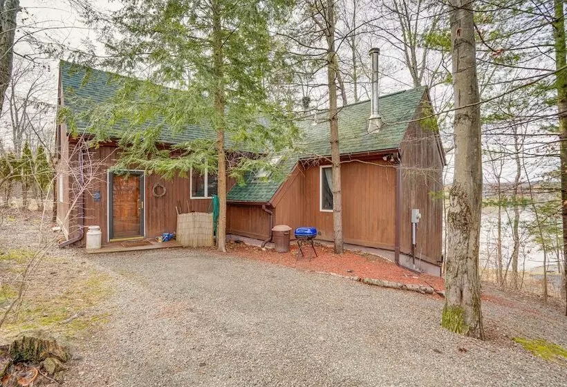 Pet Friendly Cabin Overlooking Sleepy Hollow Lake
