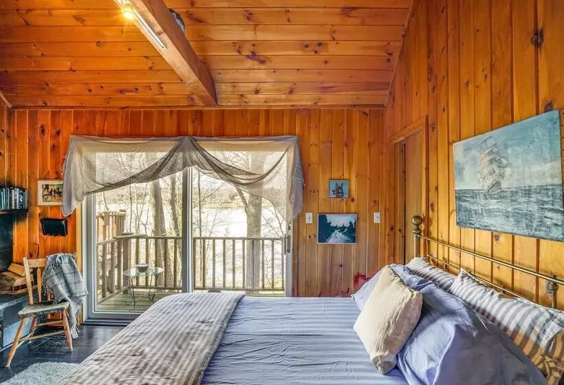 Pet Friendly Cabin Overlooking Sleepy Hollow Lake