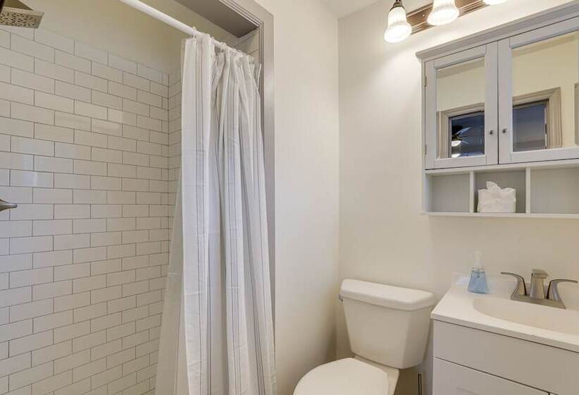 Stylish Decatur Home W/ Patio: 10 Mi To Atlanta!