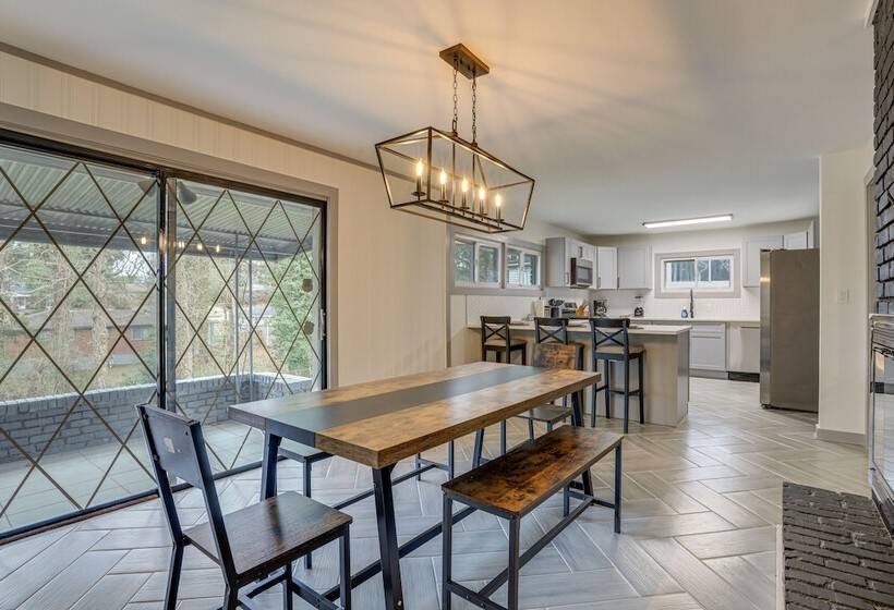 Stylish Decatur Home W/ Patio: 10 Mi To Atlanta!