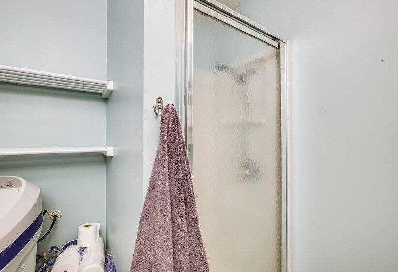 Wamego Home Base: 16 Mi To Kansas State Campus