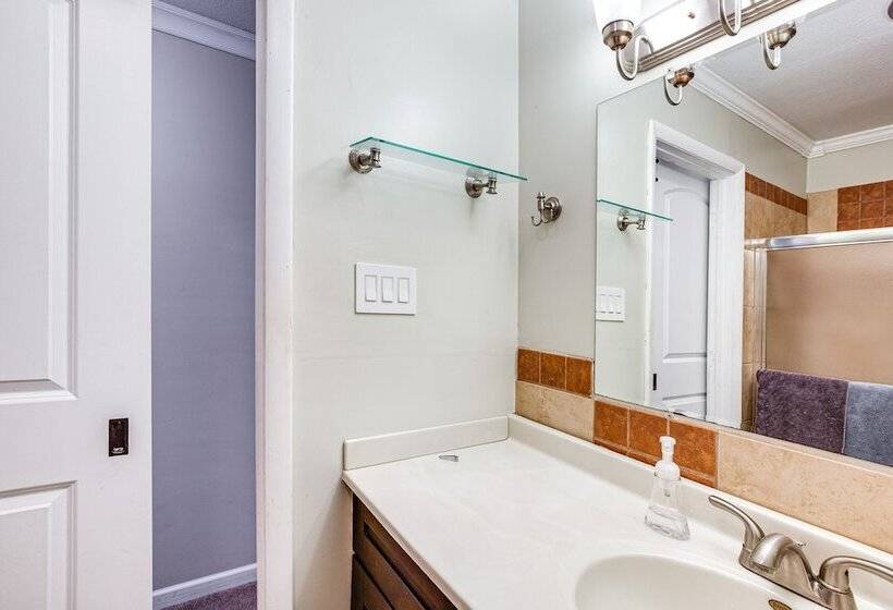 Wamego Home Base: 16 Mi To Kansas State Campus