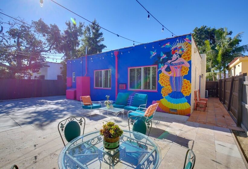 Artsy Long Beach Home W/ Patio: 2 Mi To Downtown!