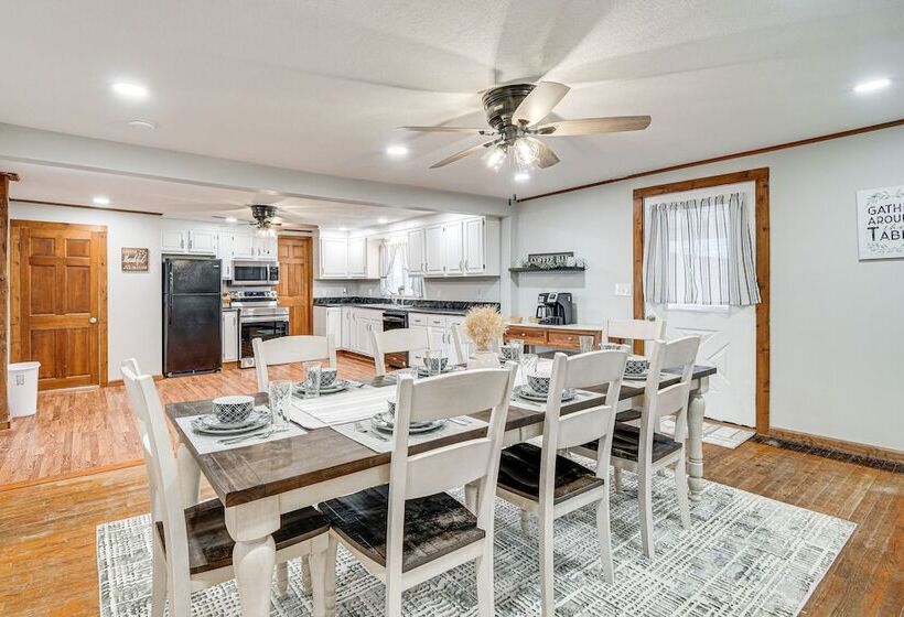 Auburn Finger Lakes Farmhouse W/ Open Views!