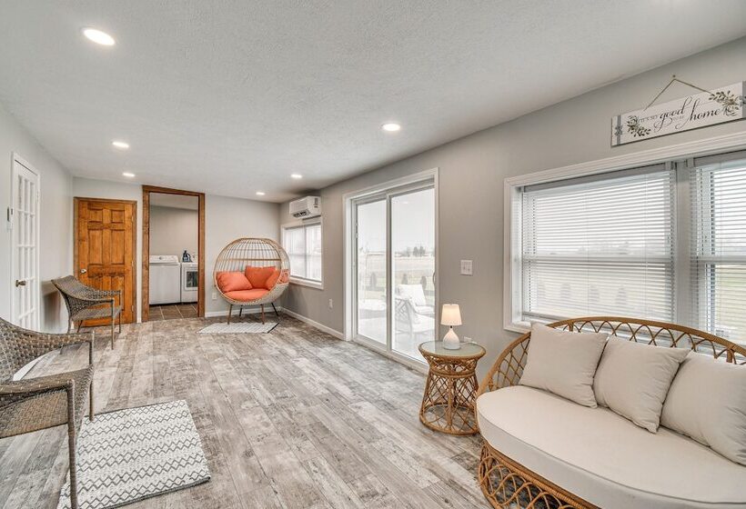 Auburn Finger Lakes Farmhouse W/ Open Views!