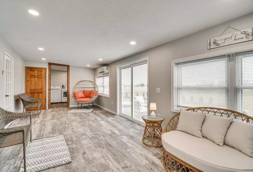 Auburn Finger Lakes Farmhouse W/ Open Views!